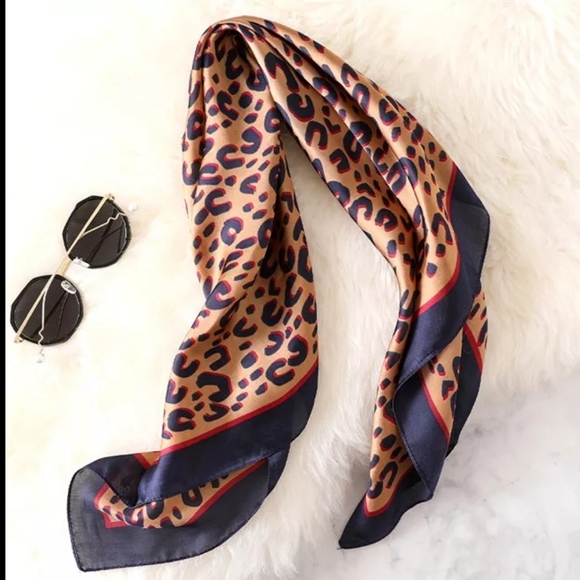 Large Silky Scarf Head Neck Hair Bag 28x28 - Picture 5 of 5